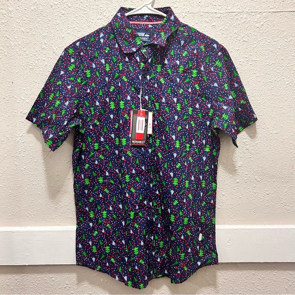 Monument Navy Christmas Tree Holiday Short Sleeve Button Front Shirt NWT M - Picture 1 of 3